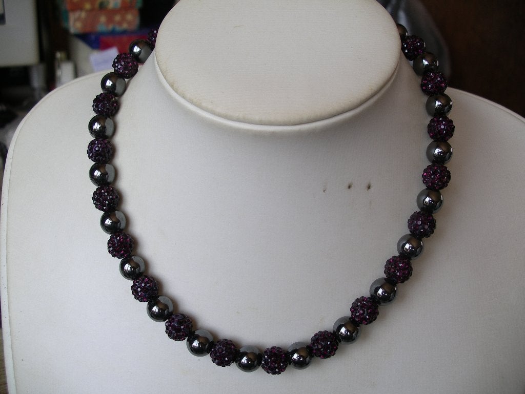 Een mooie Hematiet edelstenen met Strass Bollen ketting, Sieraden, Tassen en Uiterlijk, Verzenden, Overige materialen, Ketting