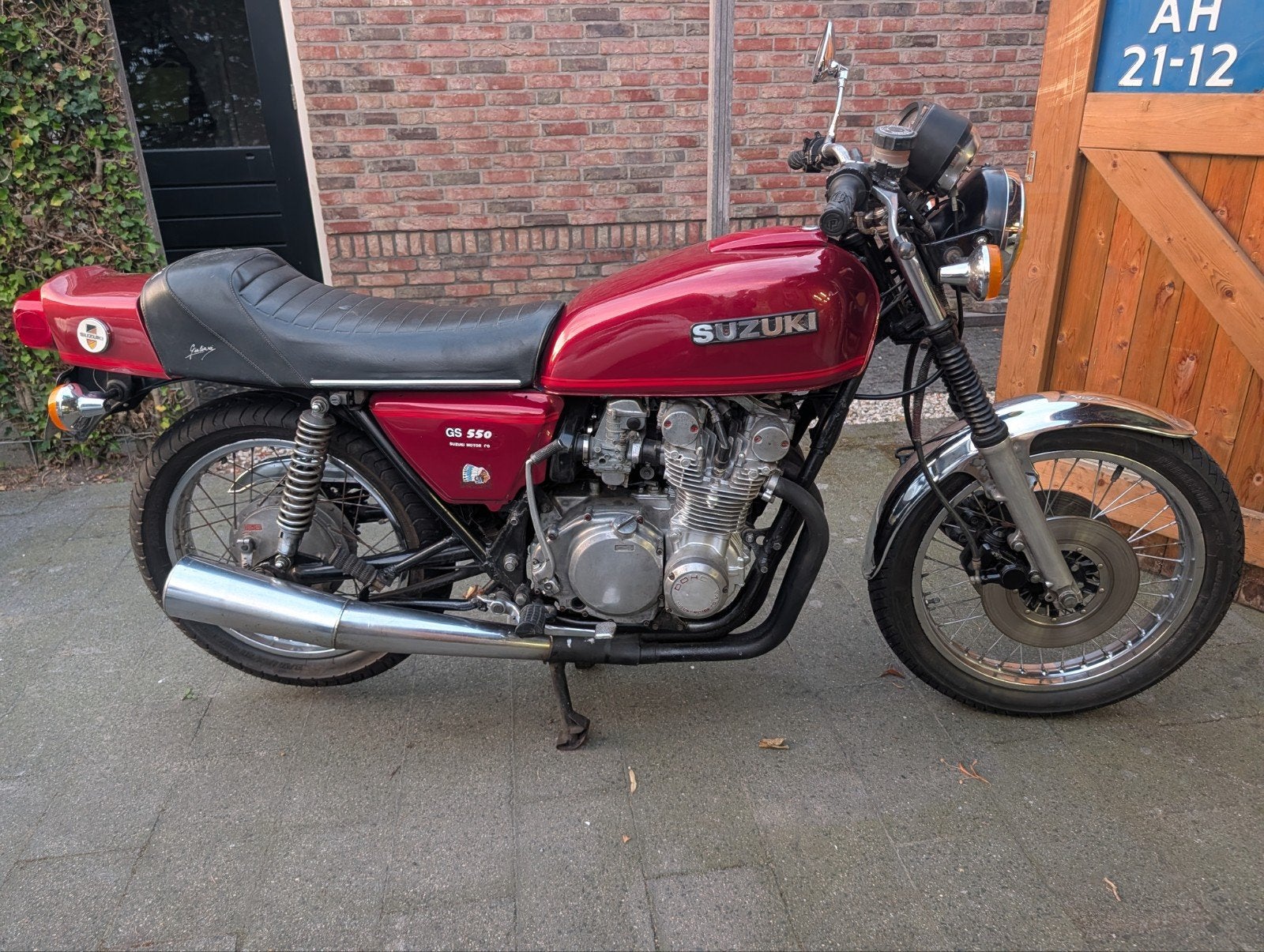 Suzuki GS 550, Sport