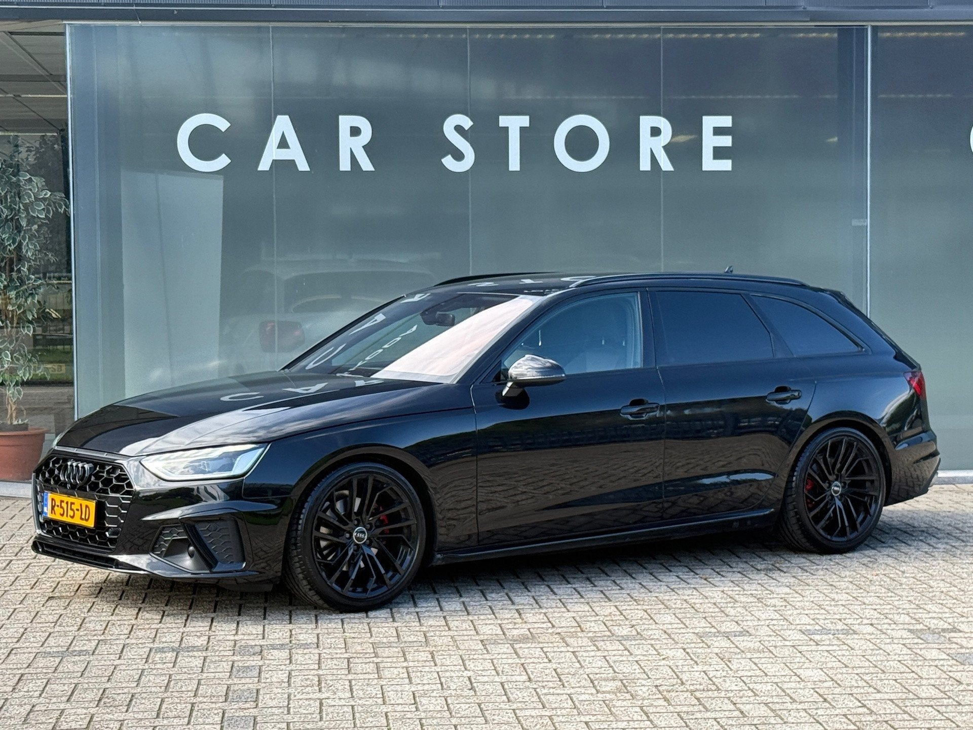 Audi A4 Avant 35 TFSI S-Line Sportstoelen|Matrix|Carplay|B&O, Auto's, Dealer onderhouden, Gebruikt, 4 cilinders, Zwart