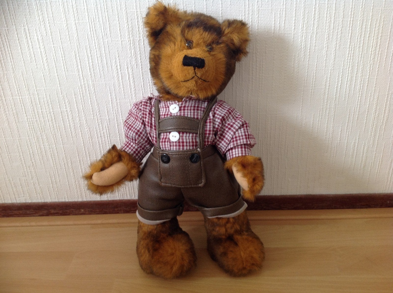 Hele mooie grote Beer
Foto's spreken voor zich, Verzamelen, Beren en Cherished Teddies, Ophalen of Verzenden, Zo goed als nieuw