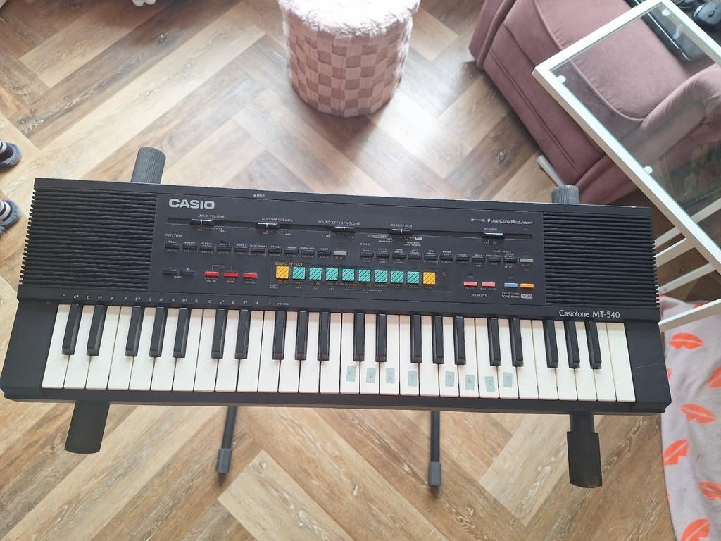 Keyboard met standaard, Ophalen, Casio, 61 toetsen, Zo goed als nieuw