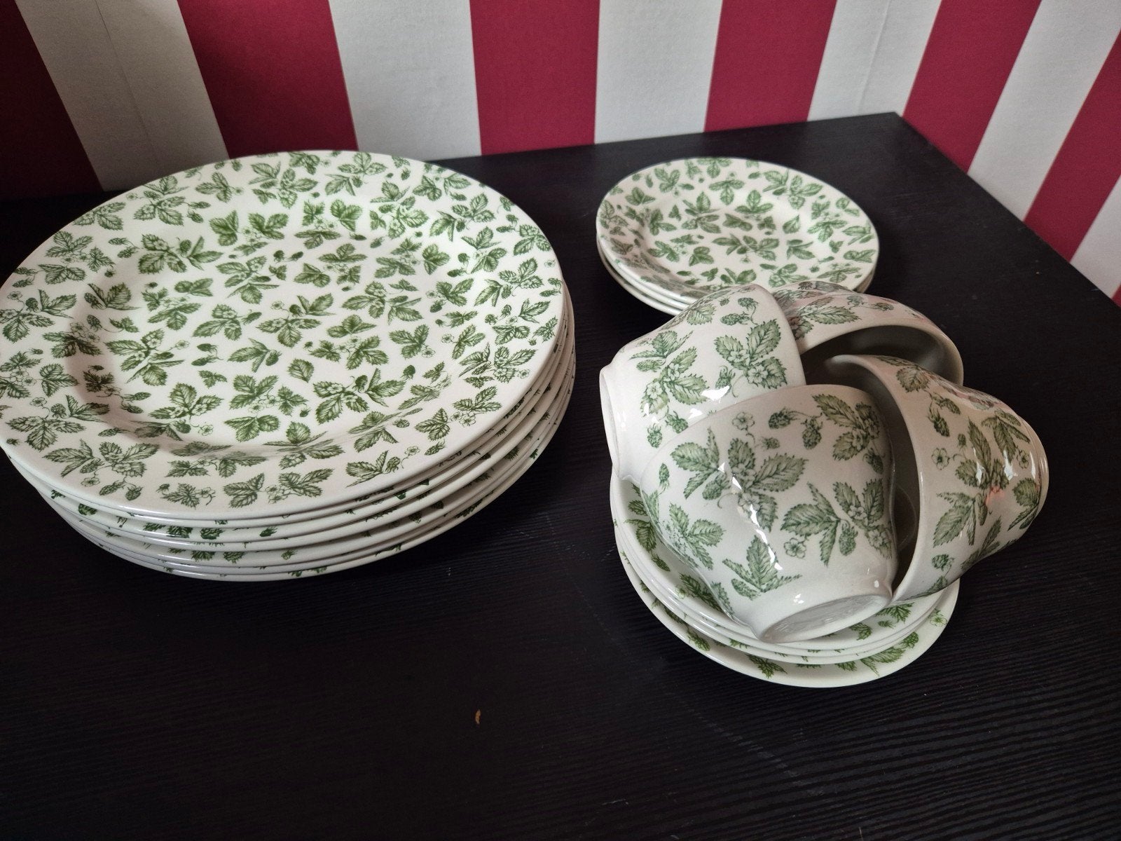 Churchill Ikea groen witte serviesdelen, Ophalen of Verzenden, Gebruikt
