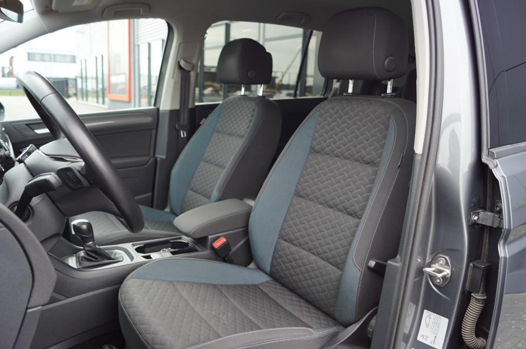Volkswagen TOURAN 1.5 TSI DSG R-Line / 7 persoons/ Navi / Ca, 4 cilinders, 7 stoelen, USB, 1500 kg