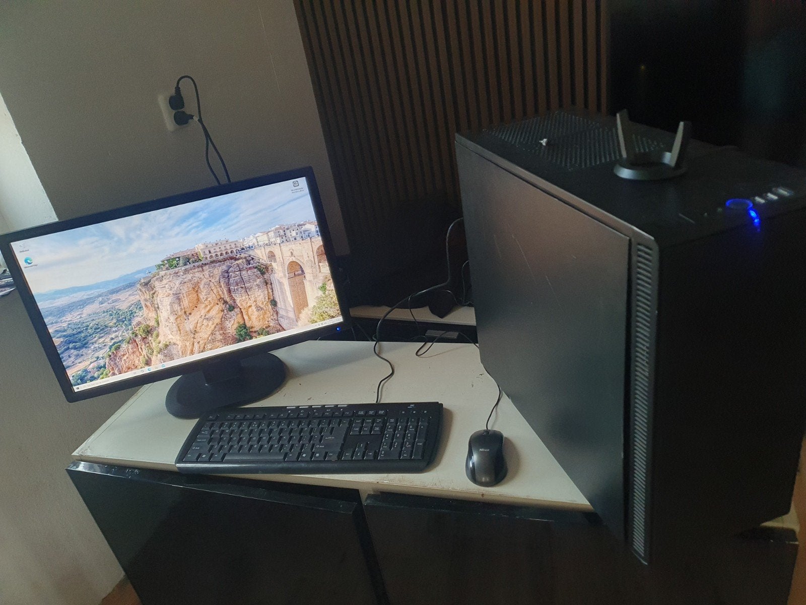 i7 4770K/Gtx 1060 6Gb/2128Gb/Wifi/16Gbram/Fortnite/FiveM/24", Ophalen, 2128Gb SSD/HDD 2Tb, Cooler Master (behuizing), Zo goed als nieuw