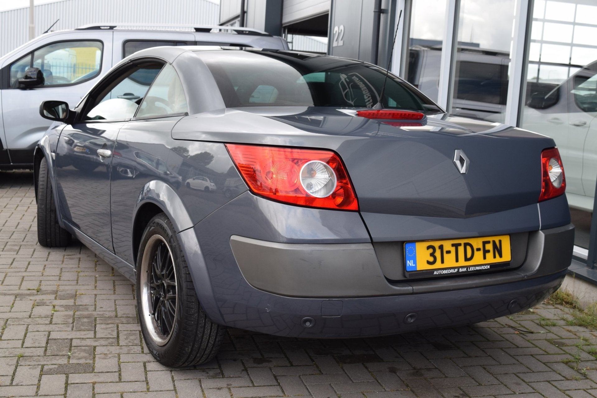 Renault Mégane Coupé-Cabriolet 2.0-16V Tech Line | Xenon |, Auto's, Voorwielaandrijving, 1998 cc, 135 pk, Gebruikt