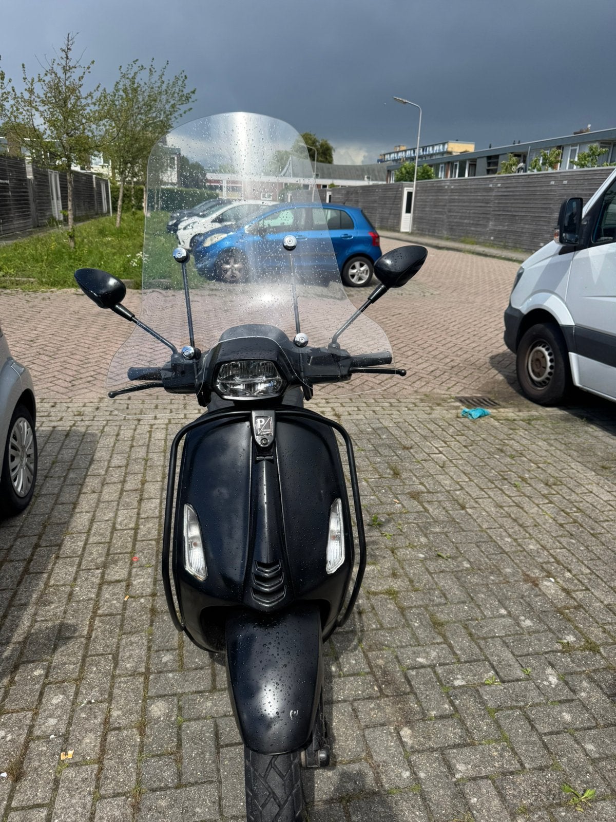Vespa 2020, Fietsen en Brommers, Scooters | Vespa, Ophalen, Benzine