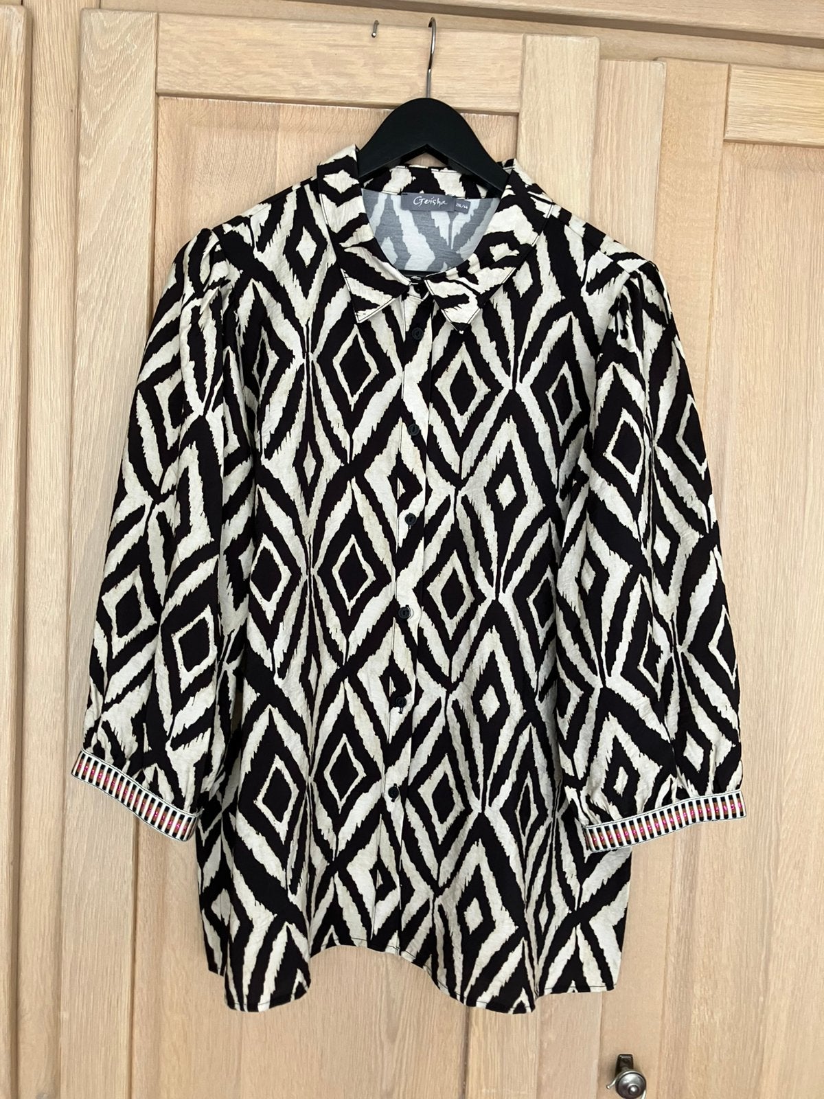 Geisha blouse nieuw zwart/ecru 3/4mouw accent manchet mt XXL, Verzenden, Nieuw, Zwart