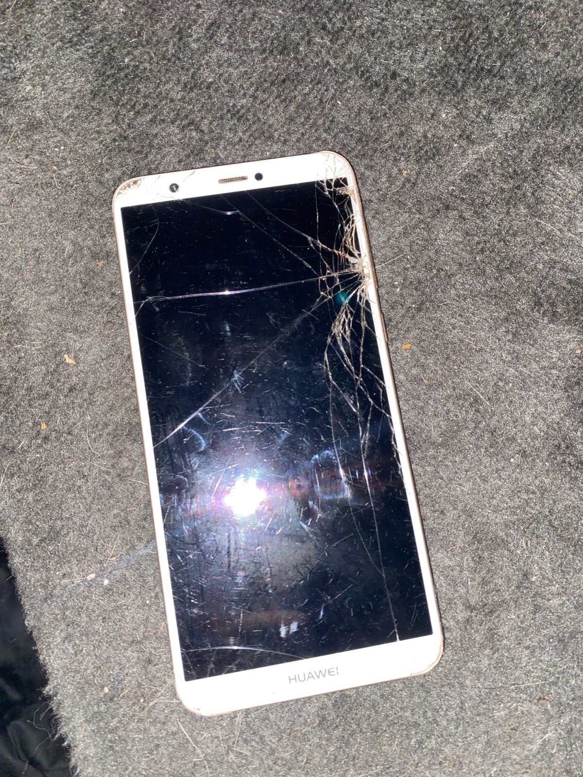 Huawei mobiel met gebroken scherm, Gebruikt, Wit, Touchscreen, Ophalen of Verzenden