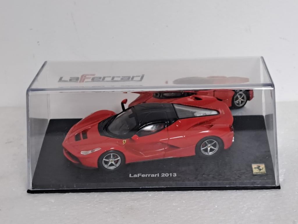 Ferrari laFerrari 1/43 Rood Zwart, Ophalen of Verzenden, Zo goed als nieuw, Auto, Overige merken