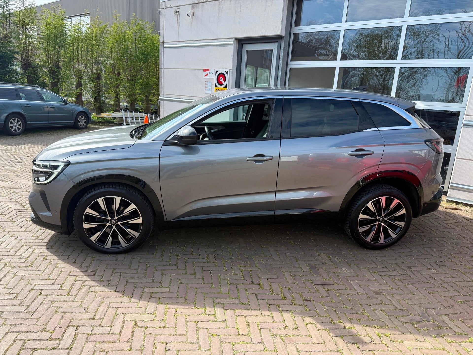 Renault AUSTRAL 1.3 mild hybrid 160 Techno | 19" | Camera |, Auto's, Dealer onderhouden, 4 cilinders, Leder en Stof, Bedrijf
