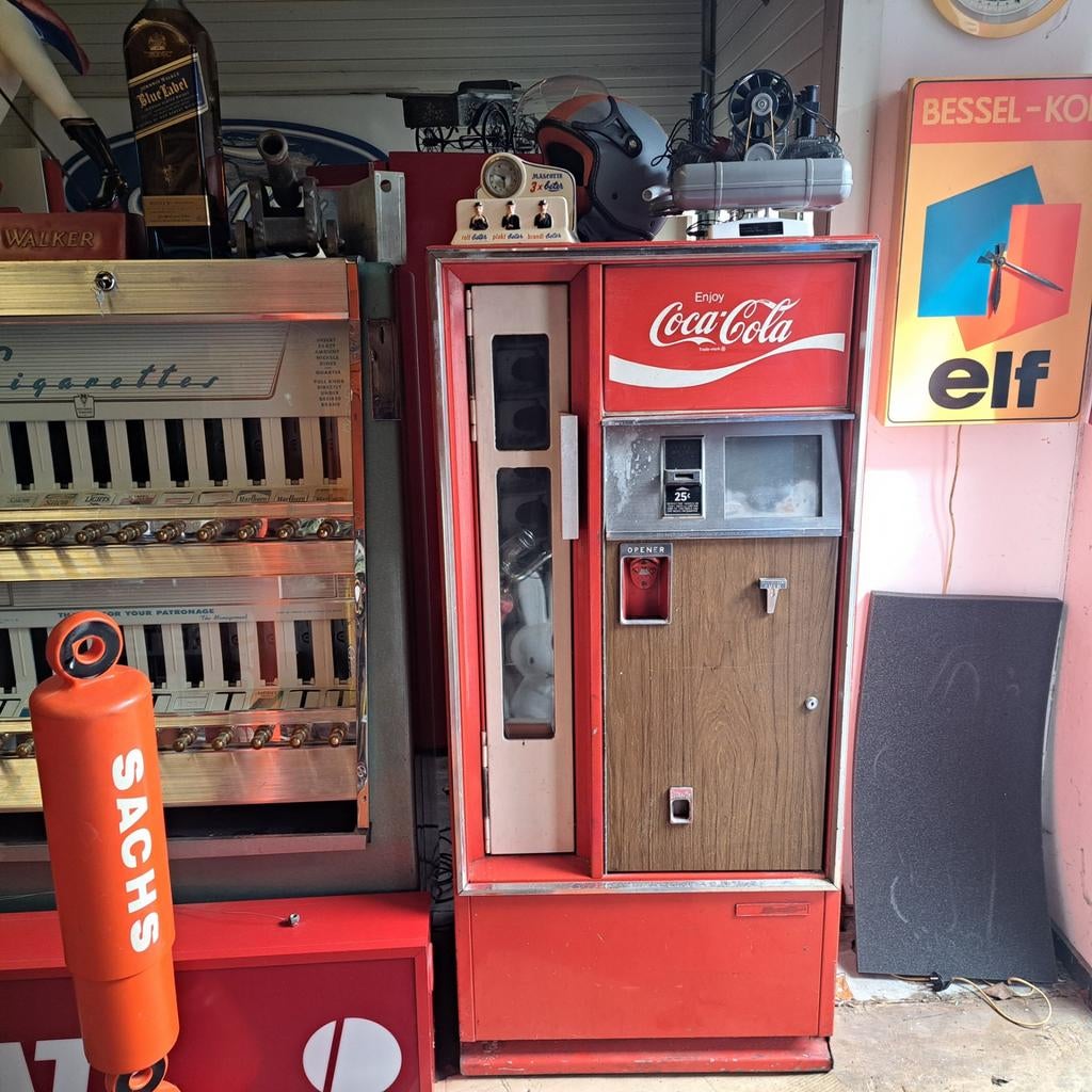 Coca-cola Vendo Automaat 70/ 80er jaren, Ophalen, Gebruikt
