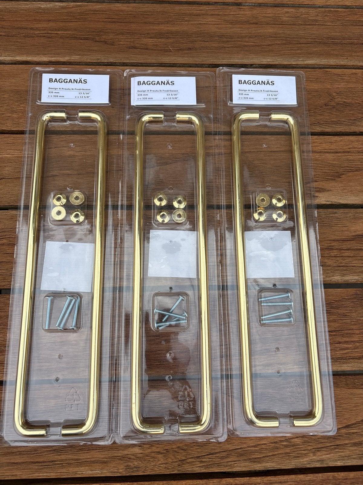3x IKEA BAGGANÄS Handgrepen Goudkleurig 335 mm, Doe-het-zelf en Verbouw, Ophalen of Verzenden, Nieuw, Overige materialen, Klink of Kruk