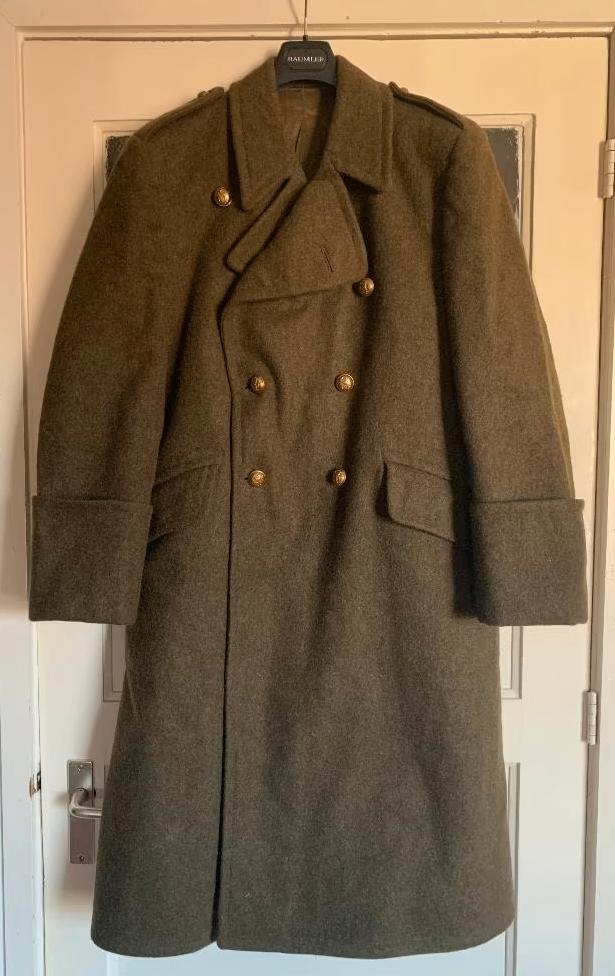 Lange donkergroene (vilten?) uniform jas; Esders; 48 1/2, Ophalen of Verzenden, Zo goed als nieuw, Maat 56/58 (XL), Groen