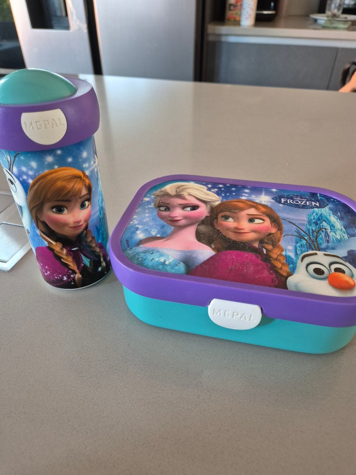 Mepal Frozen Broodtrommel en Drinkbeker Set, Ophalen, Gebruikt