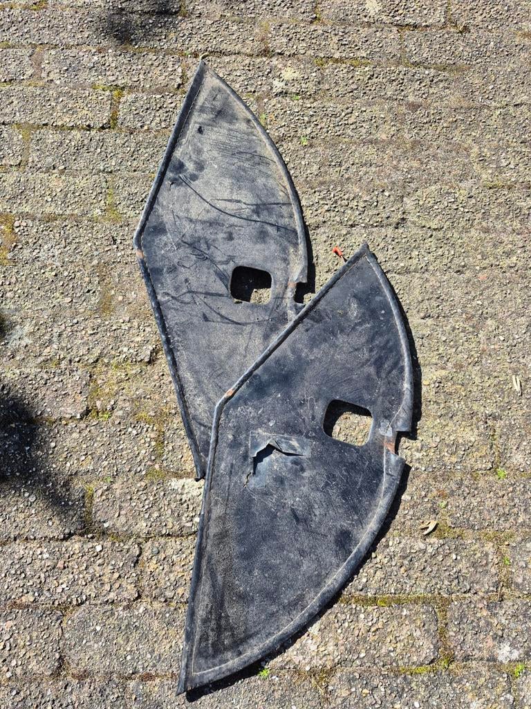 2 zwart lak linnen jas beschermers voor 'oma' fiets, Ophalen