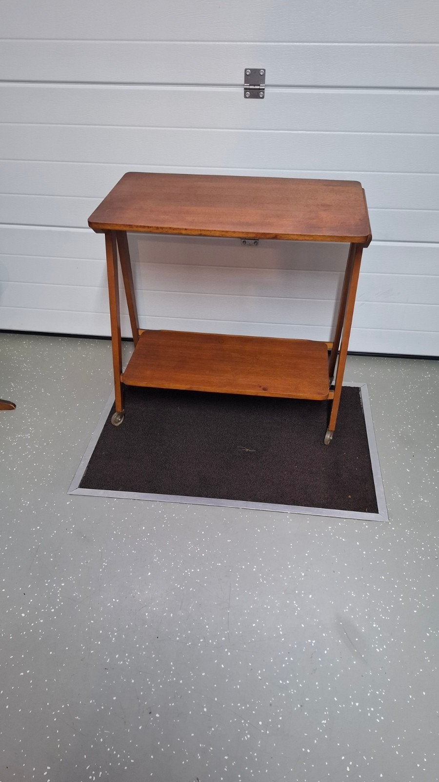 retro vintage bijzettafel op wielen zie omschrijving, Ophalen, 50 tot 100 cm, Serveerwagen, Teakhout