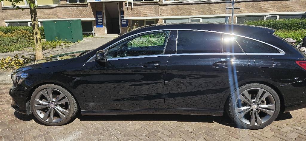 Mercedes-Benz CLA 1.6 Cla180 90KW Sh.br. 7G-DCT 2017 Zwart, CLA, 730 kg, Euro 6, 4 cilinders