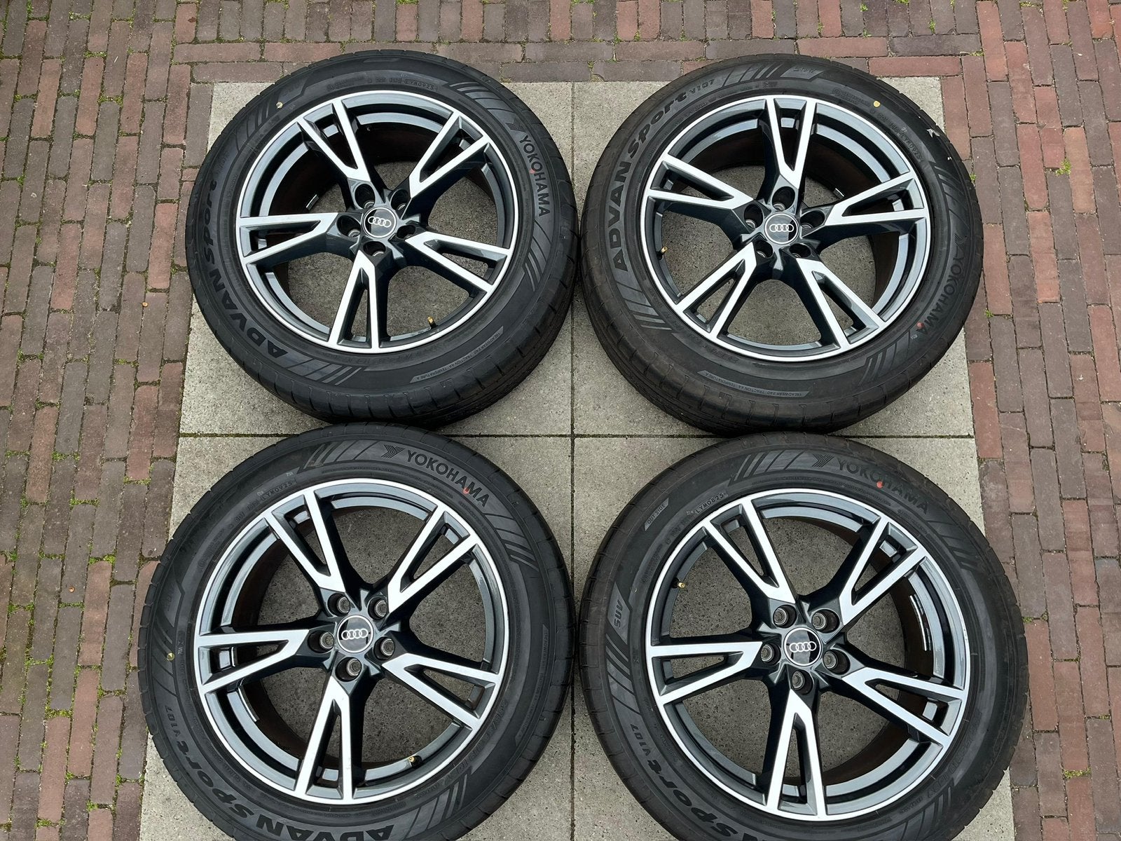 Originele Audi Q5 SQ5 19 inch velgen 5x112 Yokohama 2025, Audi, Gebruikt, Banden en Velgen, 235 mm
