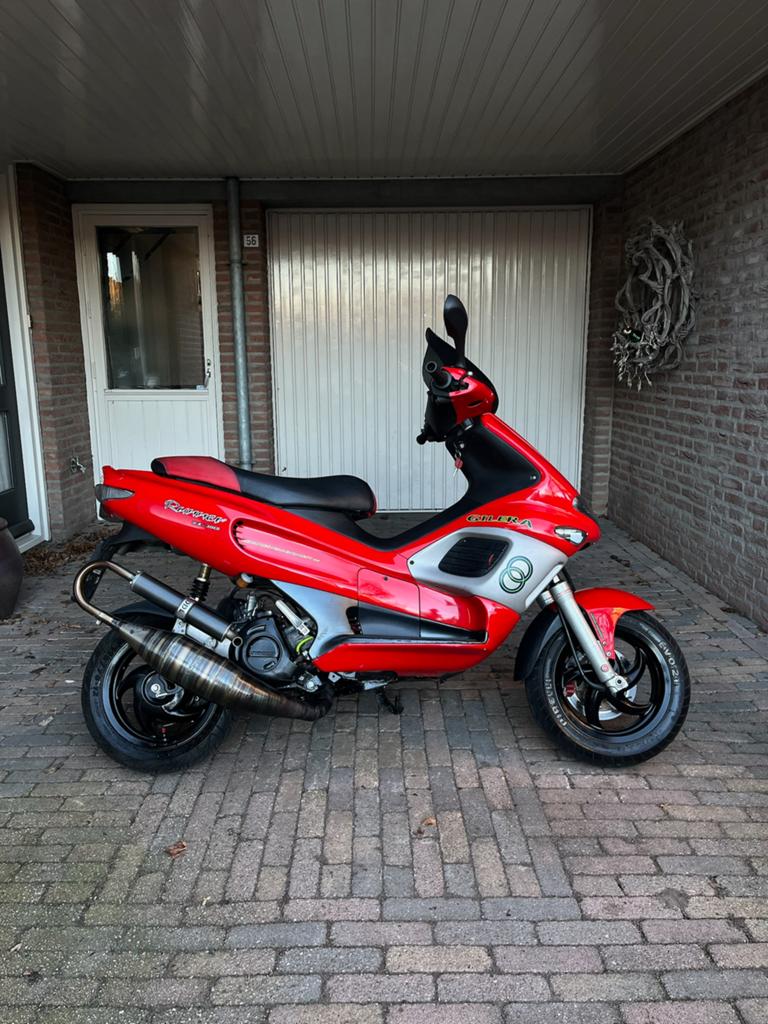 Gilera runner 183cc 2t Stage 2 Brom, Fietsen en Brommers, Scooters | Piaggio, Ophalen, Tweetakt, Overige modellen, Maximaal 45 km/u