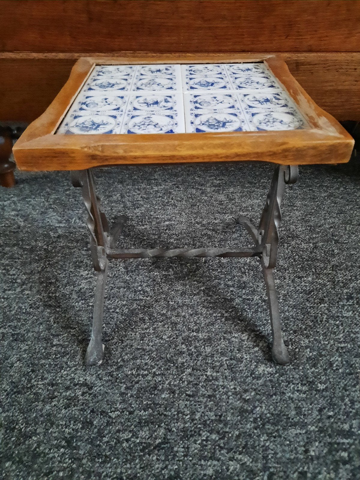 oud tafeltje met  delftsblauwe tegeltjes, Ophalen of Verzenden