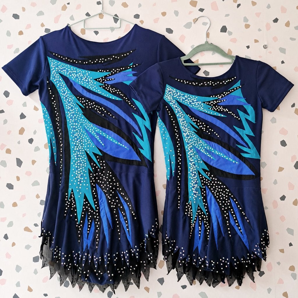 Te huur: Acro duo pakjes blauw S/M & 146/152, Sport en Fitness, Blauw, Ophalen of Verzenden, Zo goed als nieuw, Turnpak(je)