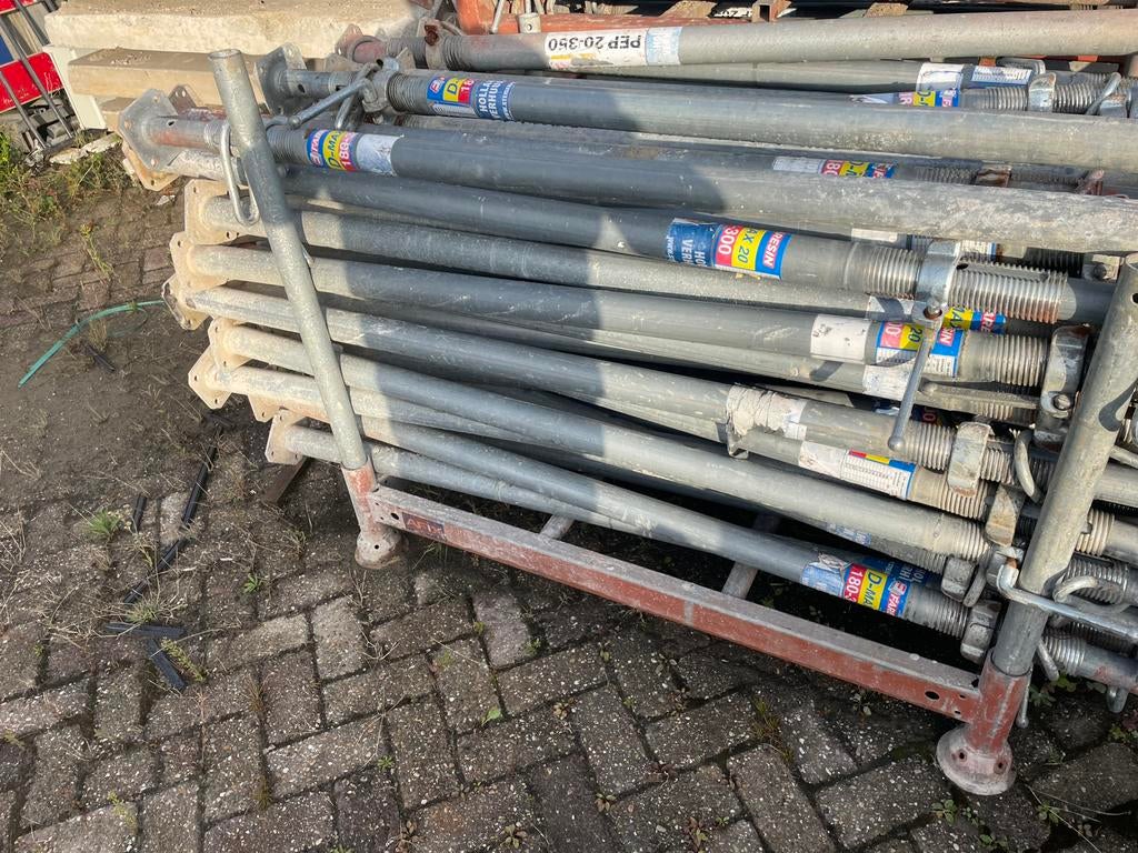 Gebruikte bouwstempels 180-300 cm, Ophalen, Zo goed als nieuw