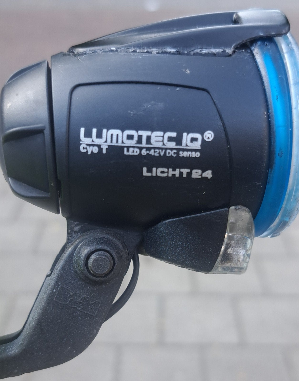 LUMOTEC IQ Cyo T LED Voorlicht 6-42V DC senso, Fietsen en Brommers, Fietsaccessoires | Fietsverlichting, Waterbestendig, Voorlicht