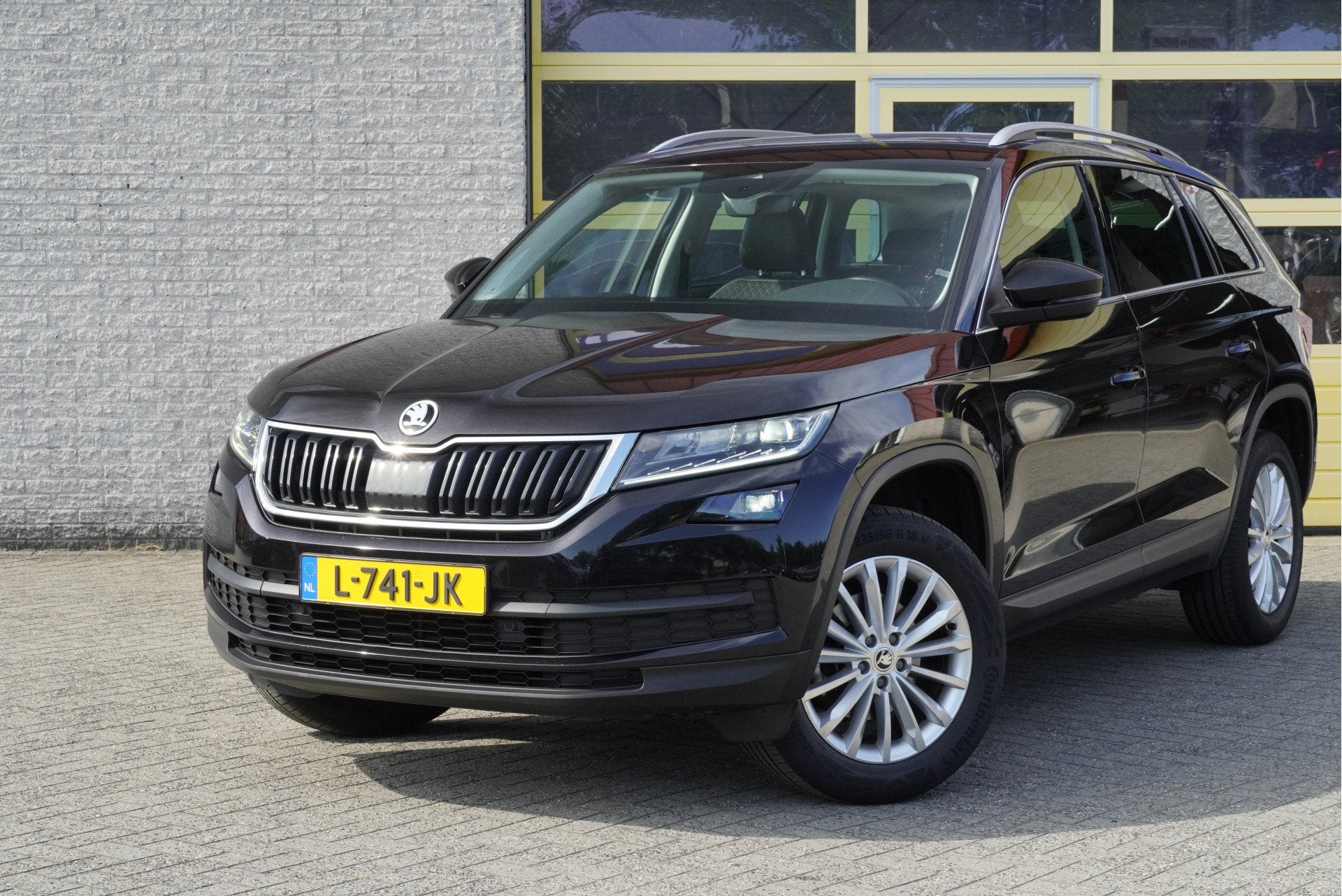 Skoda Kodiaq 1.5 TSI 150PK! Business Edition BJ2021 Lmv 18", Voorwielaandrijving, 4 cilinders, 150 pk, Leder en Stof