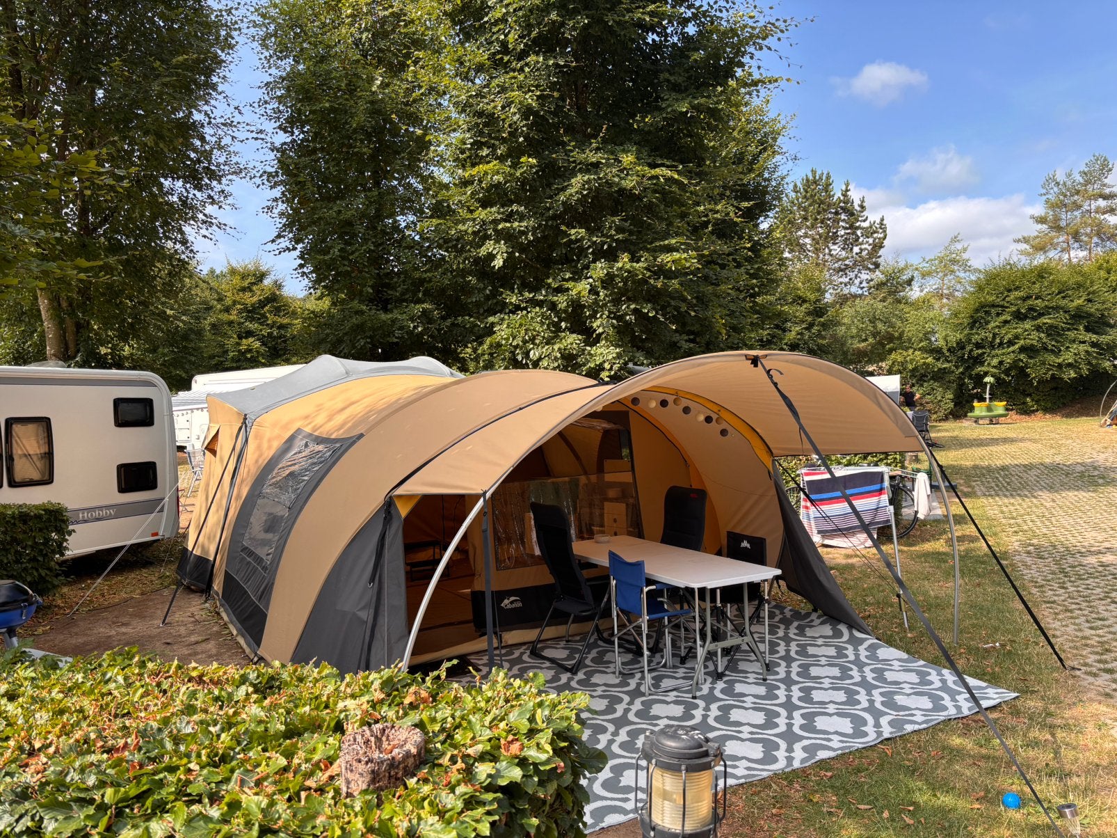 Cabanon Mercury Deluxe 2010 bermkeuken en imperiaal, Ophalen, Beige, Cabanon, Aanwezig