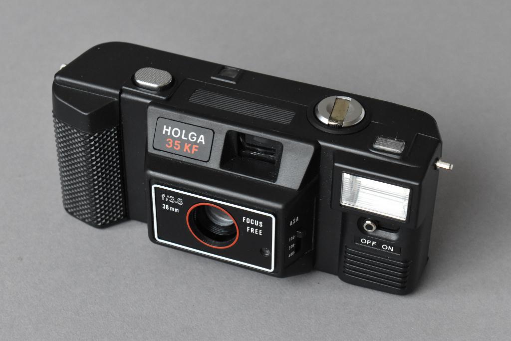Holga 35 KF kleinbeeldcamera, Audio, Tv en Foto, Fotocamera's Analoog, Ophalen of Verzenden, Zo goed als nieuw, Compact, Overige Merken