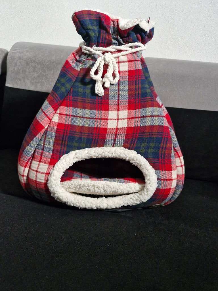een tipi voor een kat., Ophalen, Zo goed als nieuw