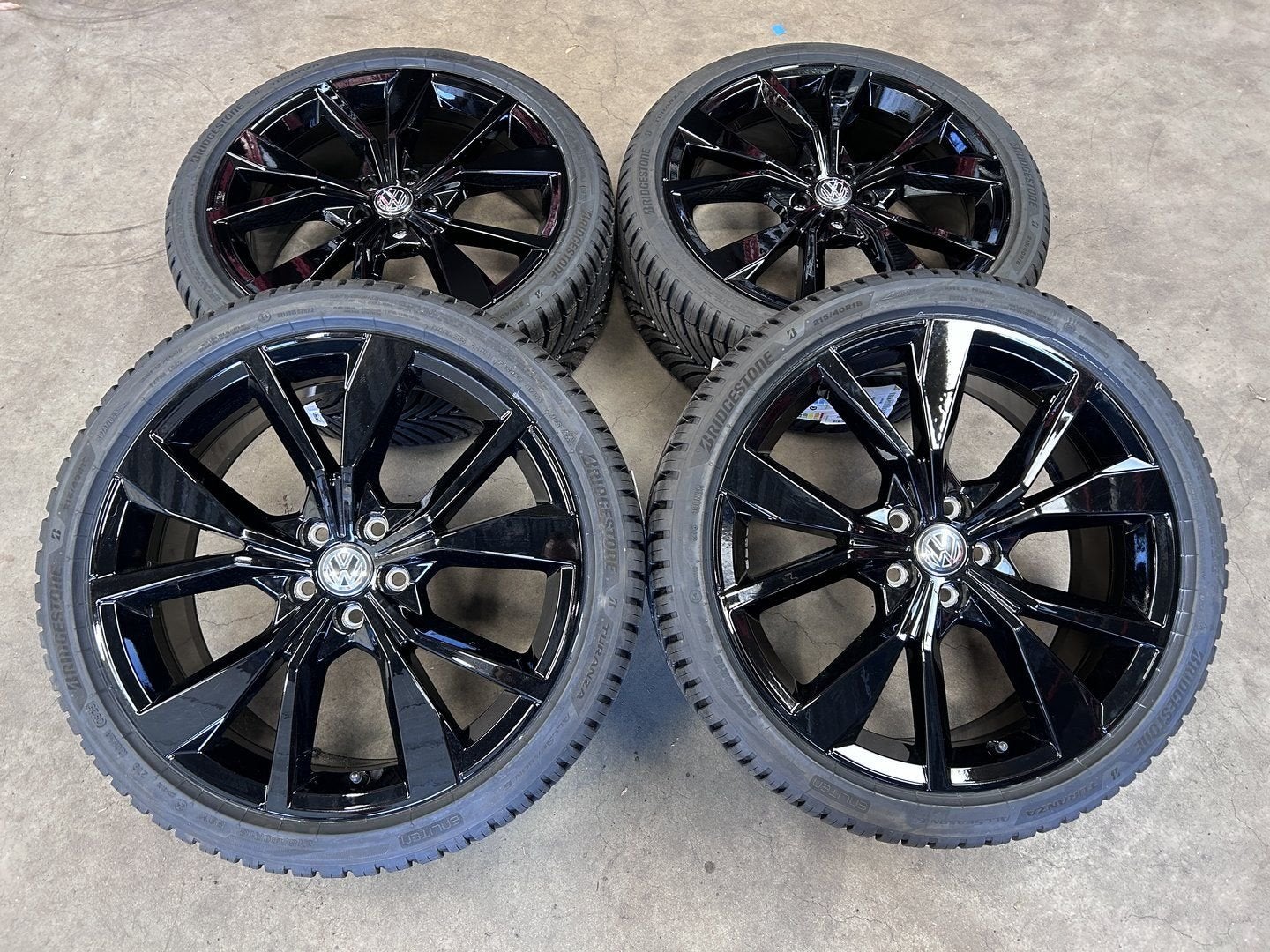 NIEUW 18 inch originele Misano velgen + zomerbanden VW Polo, 215 mm, -, -, Banden en Velgen
