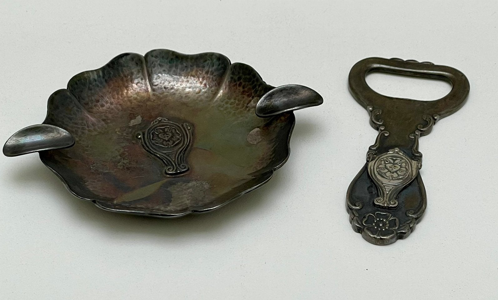 Oude verzilverde asbak & opener, Sola merktekens, Lutherroos, Antiek en Kunst, Ophalen of Verzenden, Zilver