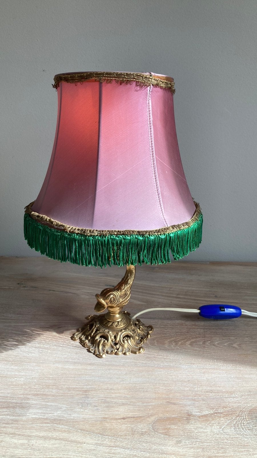 Vintage schemerlamp messing vis voet roze franjes, Ophalen of Verzenden, Zo goed als nieuw, Minder dan 50 cm
