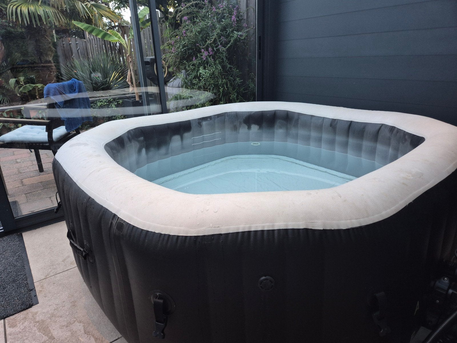 Opblaasbare Jacuzzi Intex Bubble & Jets Deluxe, Ophalen, Pomp