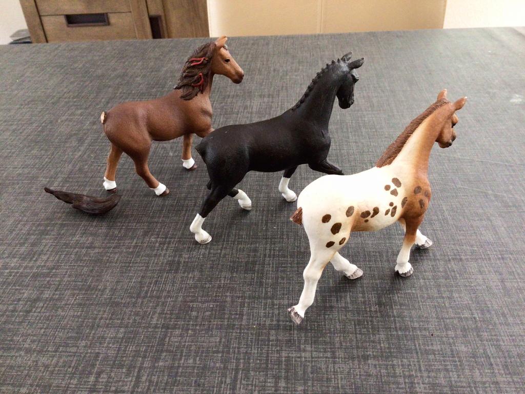 Schleich paard, beschadigd, per stuk, Ophalen, Gebruikt, Jongen of Meisje