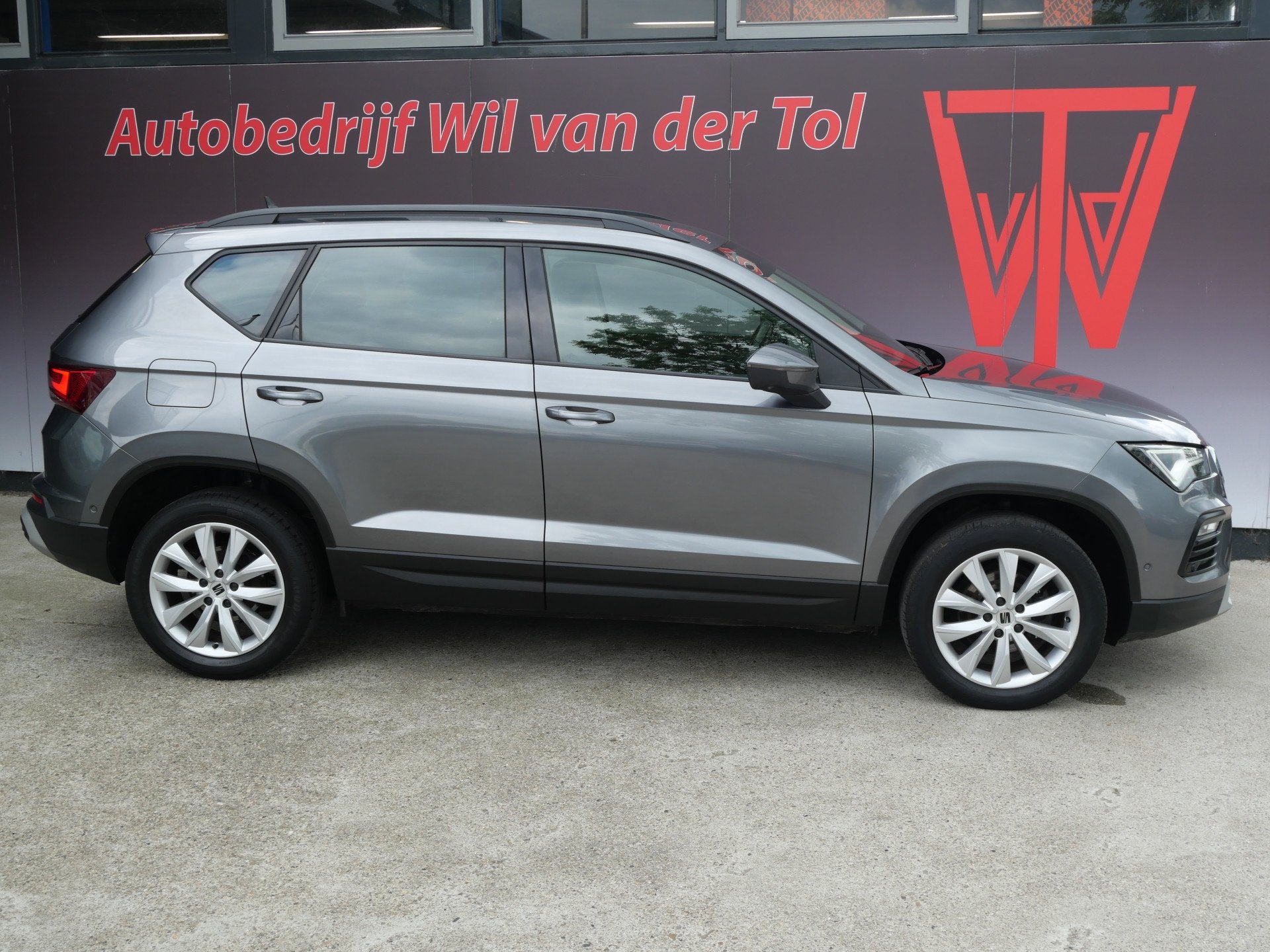 SEAT Ateca 1.0 TSI STYLE | CRUISE | CAMERA | LED | CARPLAY |, Auto's, Voorwielaandrijving, Dealer onderhouden, Stof, Gebruikt