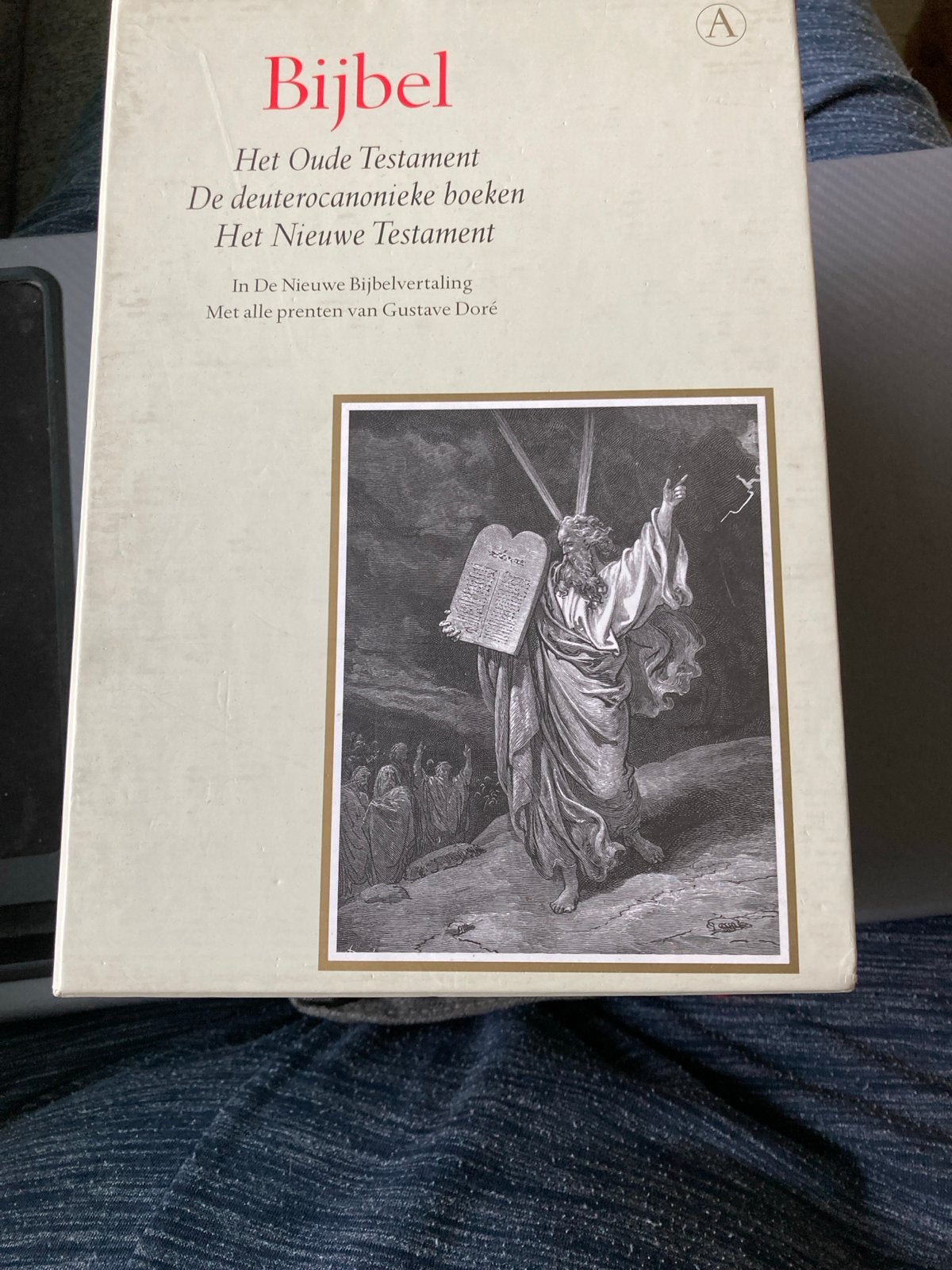 Bijbel: Het Oude Testament, Toelichtingen, Nieuwe Testament, Ophalen of Verzenden, Zo goed als nieuw, Christendom | Katholiek