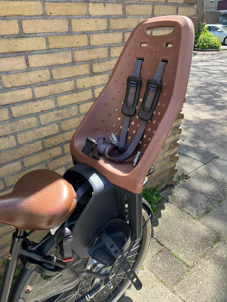 Yepp achterzitje met easy fit adapter, Ophalen, Zo goed als nieuw, Achterzitje, Voetsteuntjes