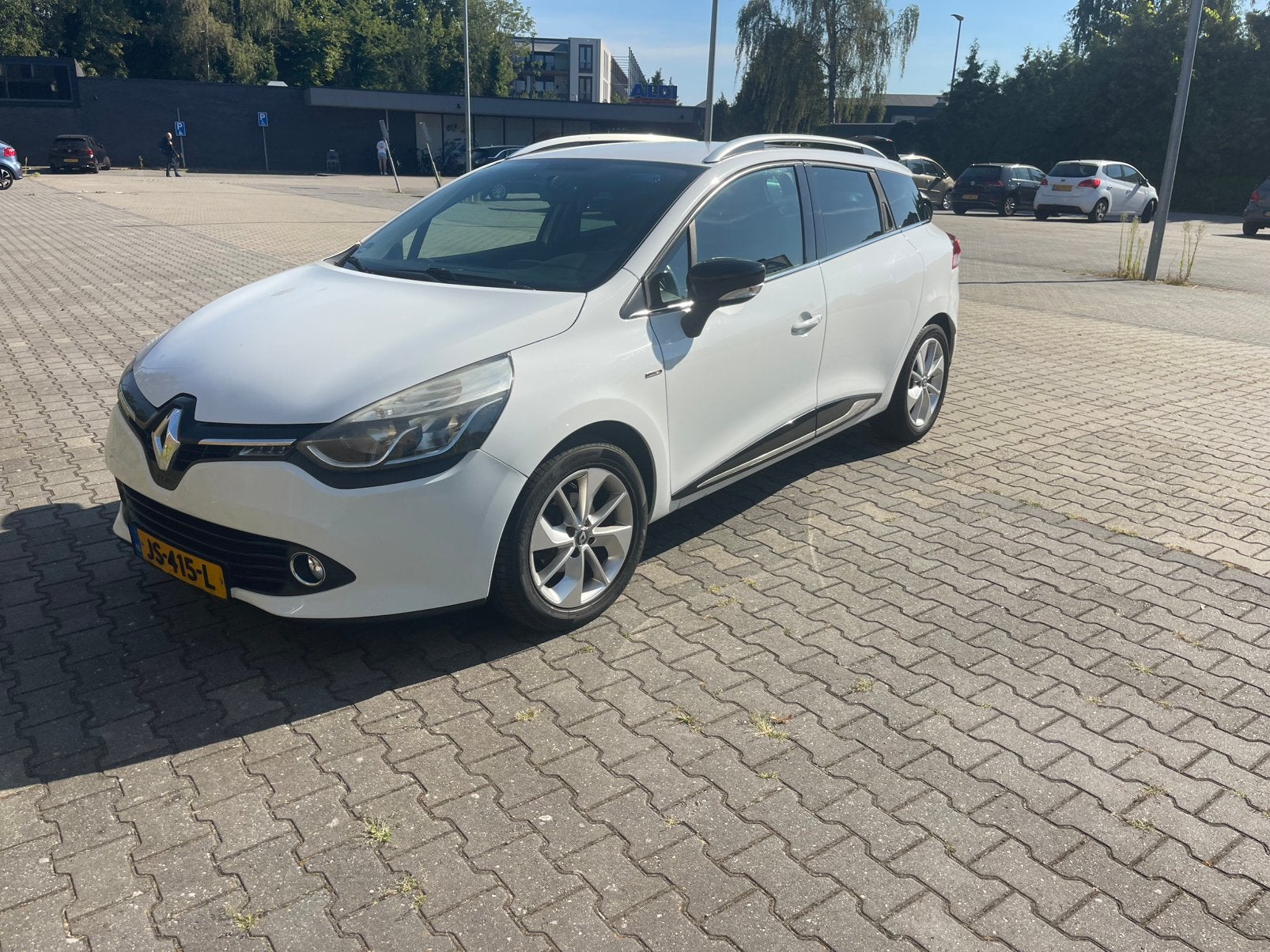 Renault Clio 0.9 TCE 90 Estate 2016 Wit, Auto's, Voorwielaandrijving, 898 cc, 580 kg, 1064 kg