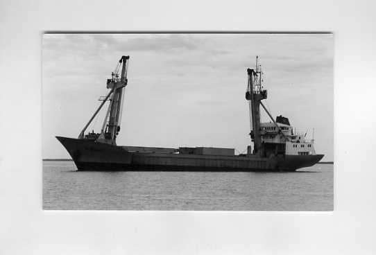 scheepvaart-foto-valkenier, Verzamelen, Ophalen of Verzenden, Zo goed als nieuw, Motorboot, Boek of Tijdschrift