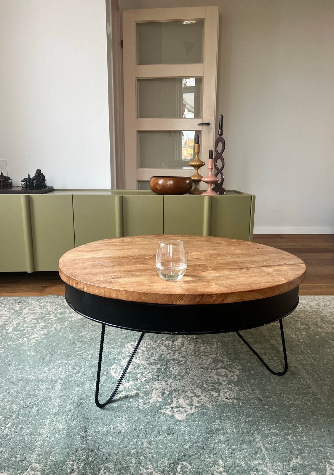 Salontafel staal/ mango hout. Industriele look. Drie poten, Ophalen, Gebruikt, 100 tot 150 cm, 50 tot 100 cm