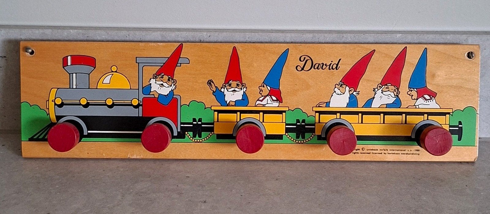Vintage David de Kabouter houten kinderkapstok, Ophalen of Verzenden, Zo goed als nieuw, Hout, Wandkapstok