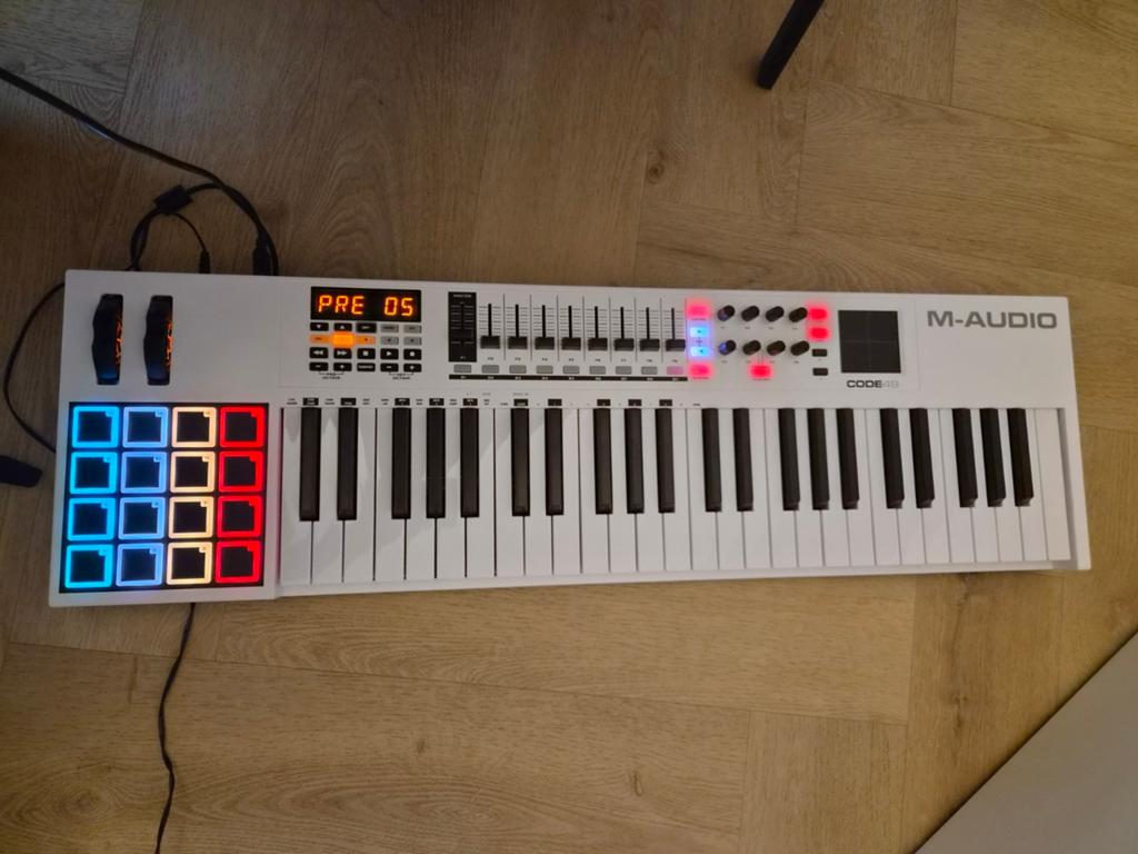 M-Audio Code 49 Wit MIDI-controller | Aftertouch & XY-Pad, Ophalen, Gebruikt