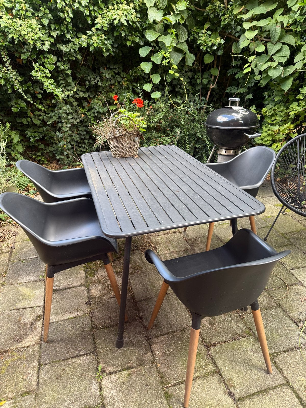 Tuinset: Tafel en 4 stoelen - Zwart/Hout, Tuin en Terras, Tuinstoelen, Ophalen, Gebruikt, Kunststof