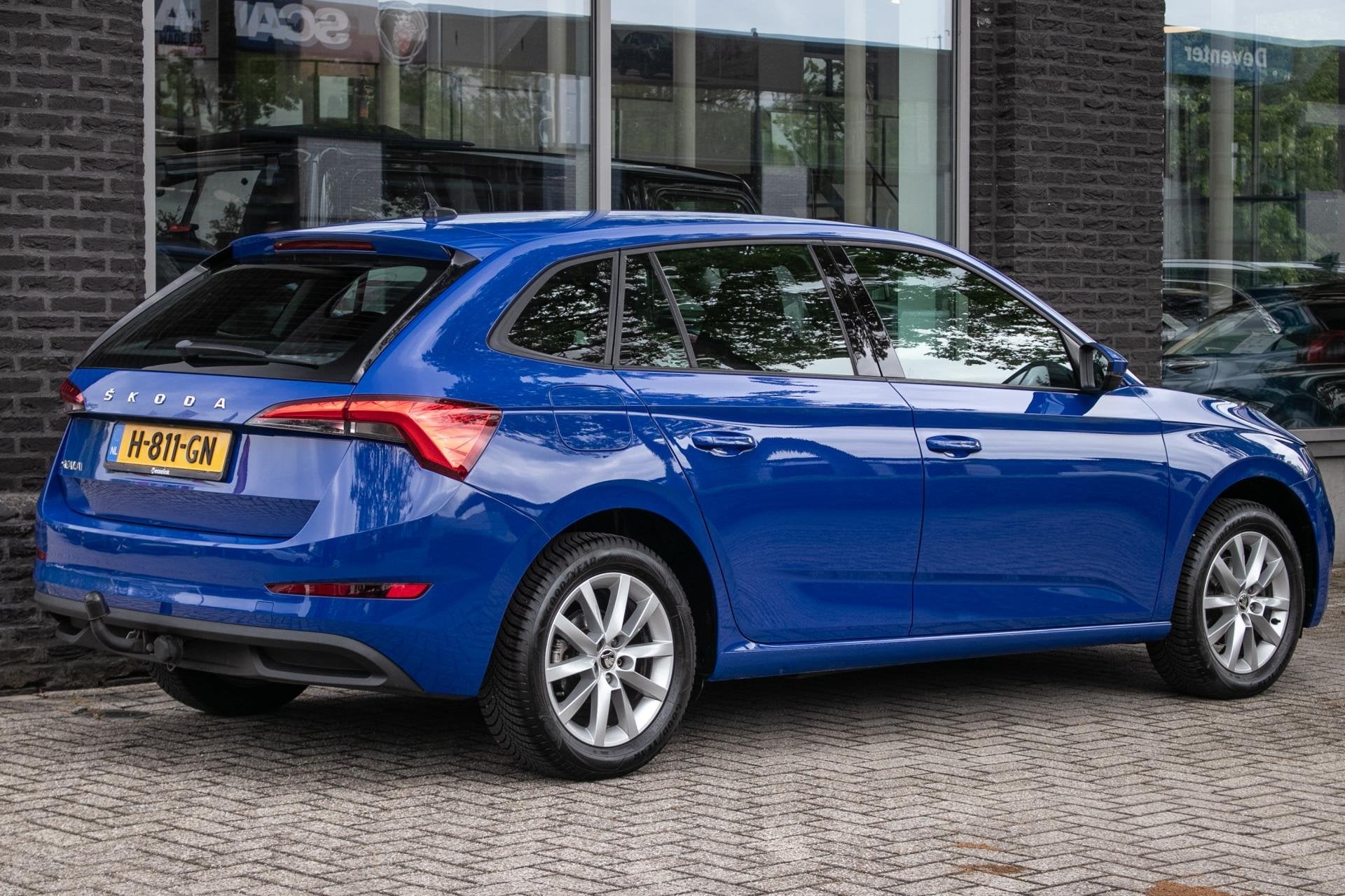 SKODA Scala 1.0 TSI Sport Business | Trekhaak | Sportstoelen, Auto's, Parkeersensor, Gebruikt, Blauw, 116 pk