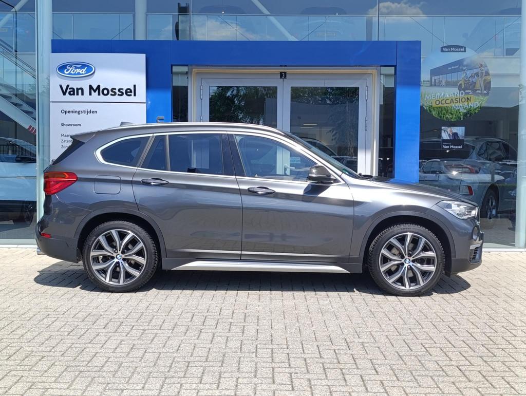 BMW X1 sDrive20i Centennial High Executive | Trekhaak | Elek, Auto's, BMW, Euro 6, Leder en Stof, Origineel Nederlands, Ford A1 Occasion