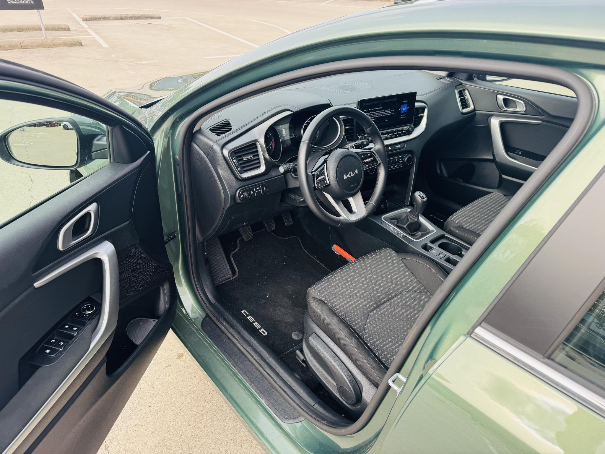 Kia Ceed Sportswagon 1.5 T-GDi DynamicLine Trekhaak Afneemba, Auto's, Kia, Voorwielaandrijving, Automatische klimaatregeling, Stof