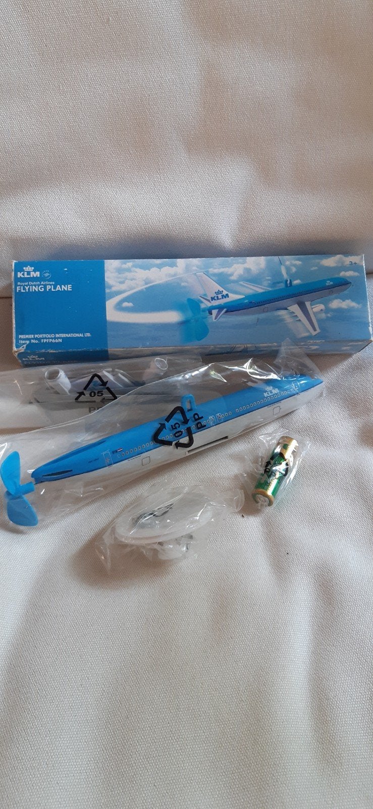 KLM speelgoed model 737-800 hangend met propellor op battery, Ophalen of Verzenden, Nieuw