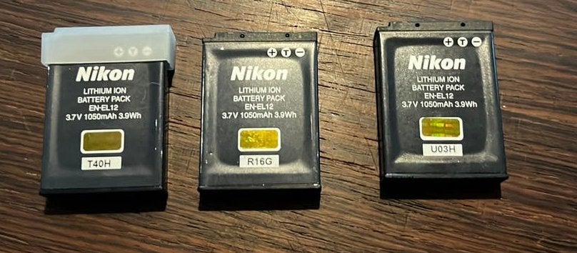 Nikon batterijen EN-EL12, Ophalen of Verzenden, Gebruikt